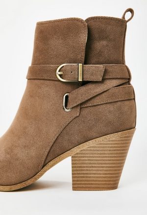 Della Ankle Bootie