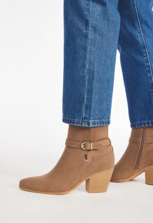 Della Ankle Bootie