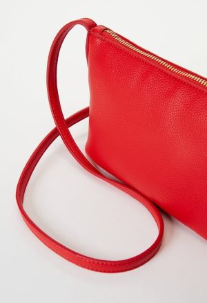 Essential Crossbody