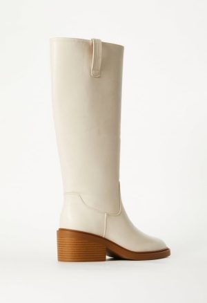 Reiley Flat Boot