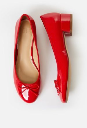 Madelaine Block Heeled Pump