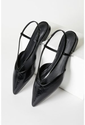 Adoria Pointed Toe Flat