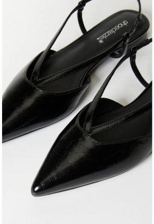 Adoria Pointed Toe Flat