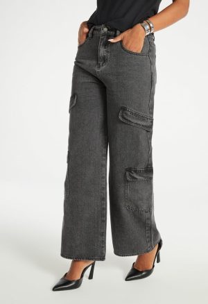 Mid Rise Wide Leg Cargo Pants