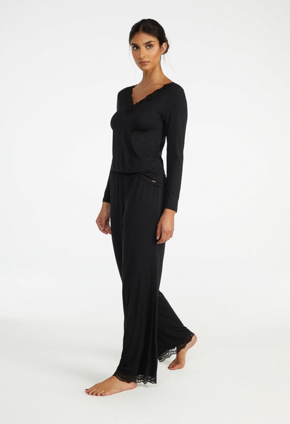 MC2500578-0001-3_589x860_0eb3f871-eb0d-4e58-a1b3-bad73b02ed04