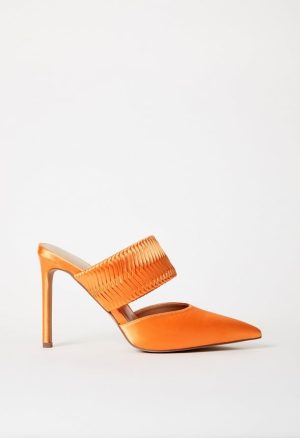 Adira Pointed Toe Pump