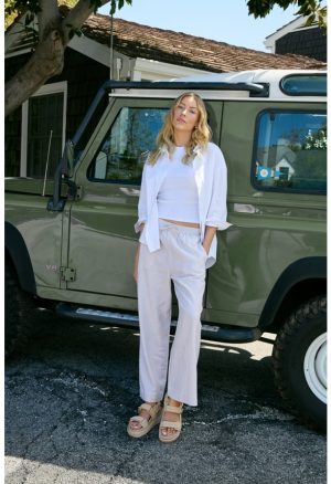 Pull-On Wide Leg Cropped Pants