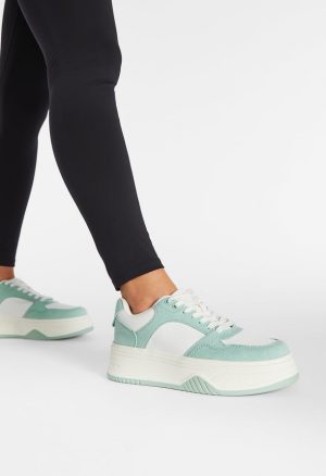 Billie Court Sneaker