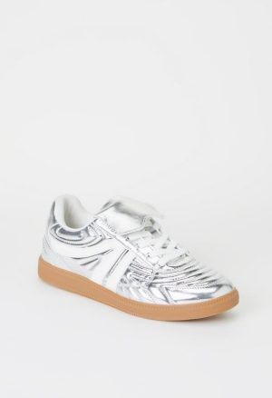 Wren Court Sneaker