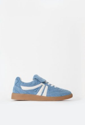 Wren Court Sneaker